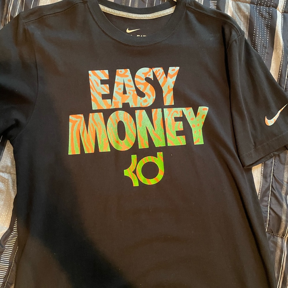 Men’s Nike Tshirt